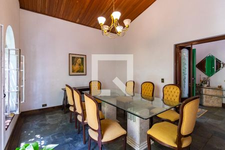 Casa para alugar com 5 quartos, 521m² em Jardim Guedala, São Paulo