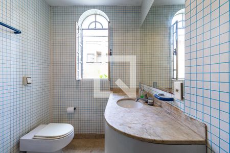 Casa para alugar com 521m², 5 quartos e 4 vagasBanheiro da Suíte