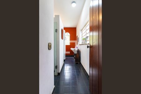 Casa para alugar com 521m², 5 quartos e 4 vagasCorredor