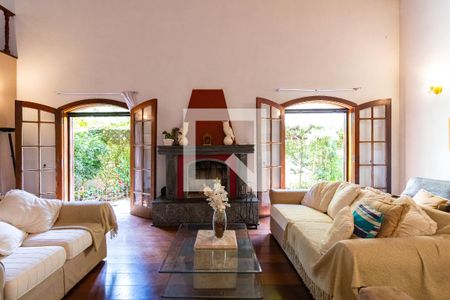 Casa para alugar com 5 quartos, 521m² em Jardim Guedala, São Paulo