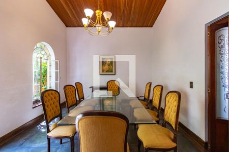 Casa para alugar com 5 quartos, 521m² em Jardim Guedala, São Paulo