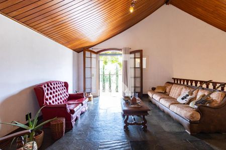 Casa para alugar com 5 quartos, 521m² em Jardim Guedala, São Paulo