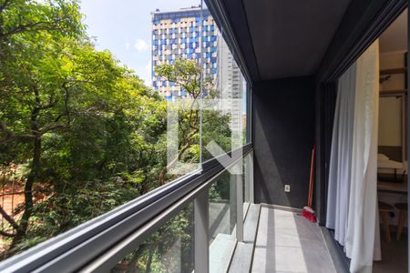 Vista/Varanda de kitnet/studio para alugar com 1 quarto, 25m² em Cerqueira César, São Paulo