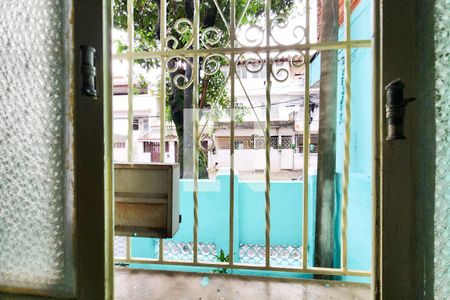 Vista de casa para alugar com 2 quartos, 65m² em Benfica, Rio de Janeiro