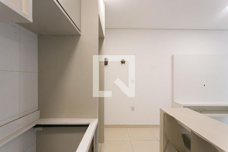 Cozinha de apartamento para alugar com 1 quarto, 46m² em Chácara Califórnia, São Paulo