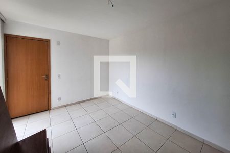 Sala de apartamento para alugar com 2 quartos, 48m² em Maria Paula, São Gonçalo