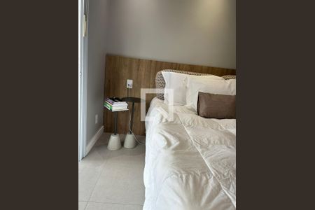 Quarto de apartamento à venda com 3 quartos, 96m² em Vila Scarpelli, Santo André