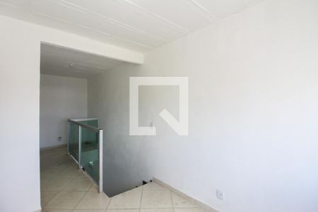 Sala 2 de casa para alugar com 3 quartos, 100m² em Mantiqueira, Belo Horizonte