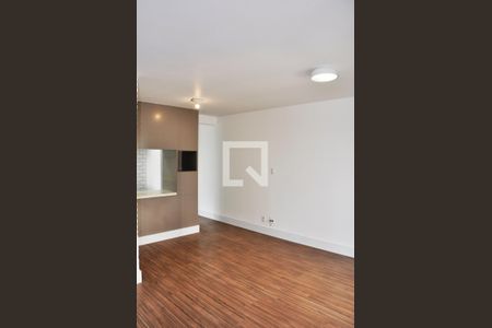 Detalhe - Sala e Sala de Jantar de apartamento para alugar com 2 quartos, 69m² em Vila Guedes, São Paulo