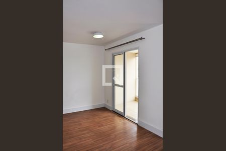 Detalhe - Sala e Sala de Jantar de apartamento para alugar com 2 quartos, 69m² em Vila Guedes, São Paulo