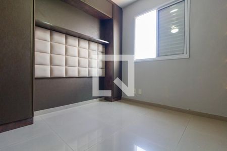 Quarto 1 de apartamento para alugar com 2 quartos, 52m² em Chácara Cruzeiro do Sul, São Paulo