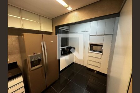 Apartamento para alugar com 3 quartos, 240m² em Castelo, Belo Horizonte