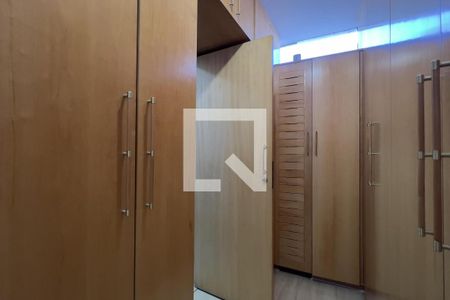 Closet da Suíte de casa para alugar com 5 quartos, 400m² em Jardim Maia, Guarulhos