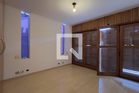 Suíte de casa para alugar com 5 quartos, 400m² em Jardim Maia, Guarulhos