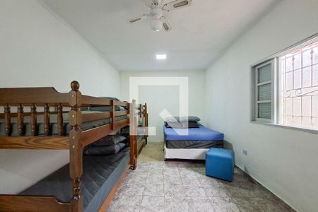 Suíte  de casa para alugar com 2 quartos, 215m² em Maracanã, Praia Grande