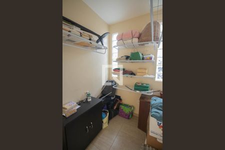 Closet da suíte 1 de casa para alugar com 3 quartos, 280m² em Antonina, São Gonçalo