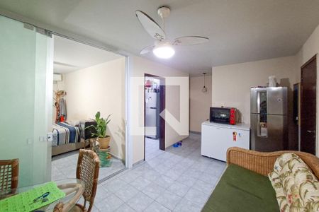 Sala de apartamento para alugar com 2 quartos, 90m² em Guilhermina, Praia Grande