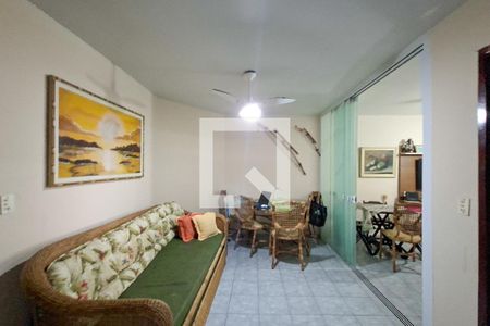 Sala de apartamento para alugar com 2 quartos, 90m² em Guilhermina, Praia Grande