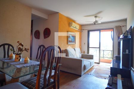 Sala de apartamento à venda com 3 quartos, 67m² em Jardim Carvalho, Porto Alegre