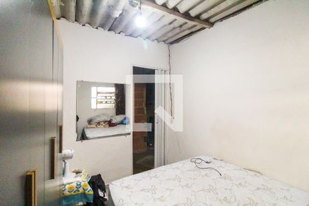 Quarto 2 de casa para alugar com 3 quartos, 100m² em Parque Santa Rita, São Paulo