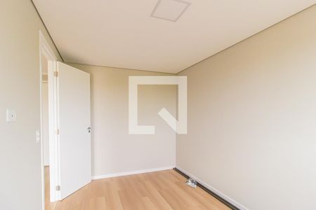 Quarto 1 de apartamento para alugar com 2 quartos, 42m² em Capão Raso, Curitiba