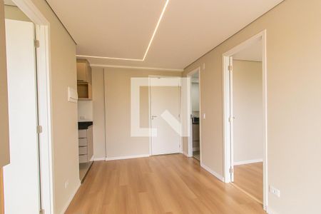 Sala de apartamento para alugar com 2 quartos, 42m² em Capão Raso, Curitiba