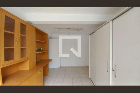 Casa à venda com 3 quartos, 250m² em Vila Congonhas, São Paulo