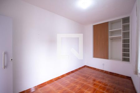 Quarto 2 de casa para alugar com 2 quartos, 230m² em Porto Novo, São Gonçalo
