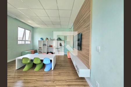 Apartamento à venda com 2 quartos, 56m² em Umuarama, Osasco