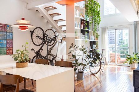 Apartamento à venda com 2 quartos, 170m² em Moema, São Paulo