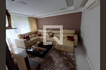 Casa à venda com 4 quartos, 420m² em Vila Carrão, São Paulo