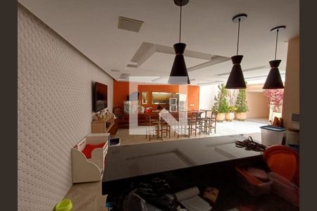 Casa à venda com 4 quartos, 420m² em Vila Carrão, São Paulo