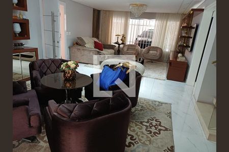 Casa à venda com 4 quartos, 420m² em Vila Carrão, São Paulo