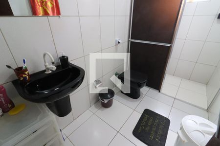 Banheiro 1 de casa à venda com 2 quartos, 120m² em Vila Yolanda, Osasco