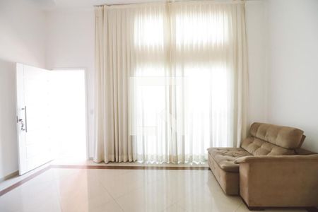 Sala 1 de casa para alugar com 3 quartos, 199m² em Jardim São Paulo, São Paulo