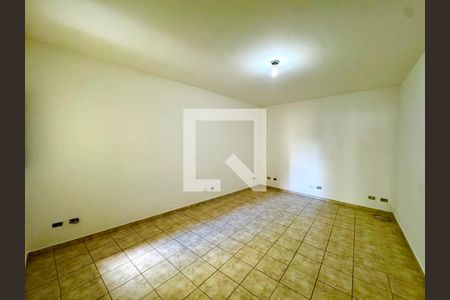 Quarto de casa para alugar com 1 quarto, 90m² em Vila Rio de Janeiro, Guarulhos