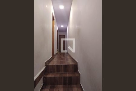 Corredor de casa à venda com 3 quartos, 115m² em Cordovil, Rio de Janeiro