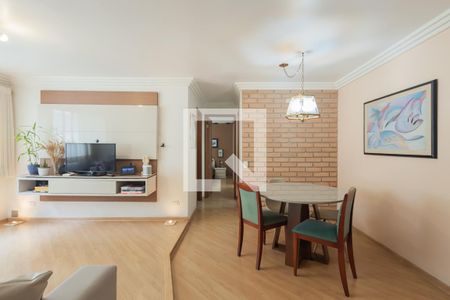 Sala de apartamento para alugar com 2 quartos, 70m² em Cerqueira César, São Paulo