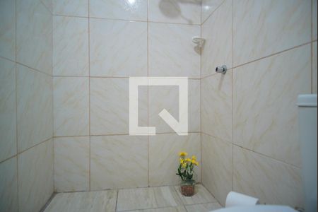 Banheiro Social de casa à venda com 1 quarto, 190m² em Vila Ipiranga, Porto Alegre