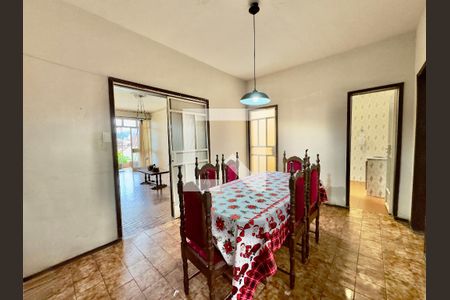 Casa à venda com 3 quartos, 150m² em Paraíso, Belo Horizonte