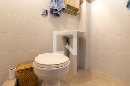 Banheiro de apartamento à venda com 1 quarto, 52m² em Sumaré, São Paulo