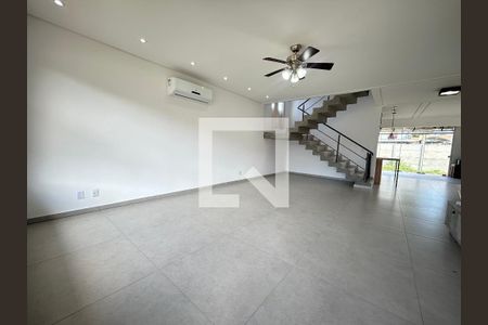 Sala de casa de condomínio para alugar com 3 quartos, 210m² em São João do Rio Vermelho, Florianópolis