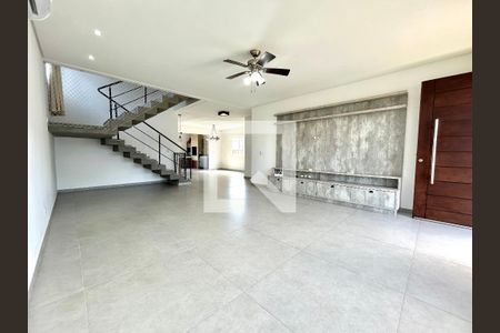 Sala de casa de condomínio para alugar com 3 quartos, 210m² em São João do Rio Vermelho, Florianópolis