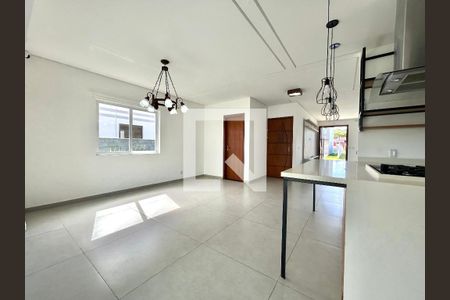 Sala de jantar  de casa de condomínio para alugar com 3 quartos, 210m² em São João do Rio Vermelho, Florianópolis