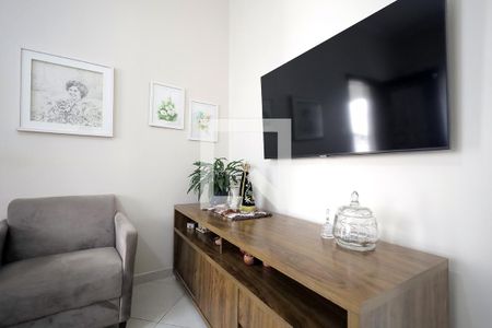 Sala de casa para alugar com 5 quartos, 271m² em Vila Alice, Santo André
