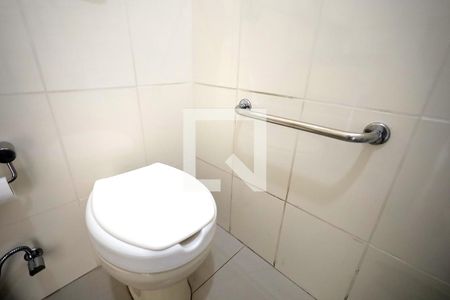 Banheiro 1 de casa para alugar com 5 quartos, 271m² em Vila Alice, Santo André