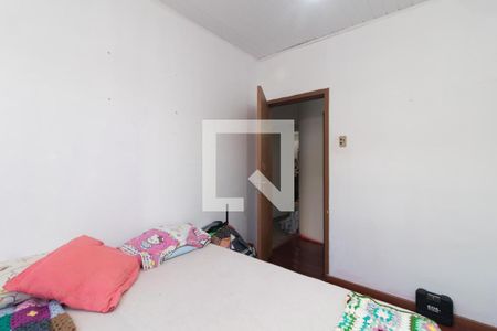 Quarto 2 de casa à venda com 3 quartos, 300m² em Teresópolis, Porto Alegre