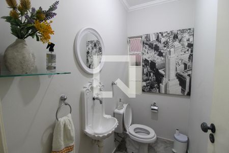 Lavabo de casa para alugar com 3 quartos, 205m² em Jardim Jussara, São Paulo