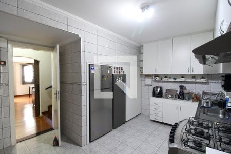 Cozinha de casa para alugar com 3 quartos, 205m² em Jardim Jussara, São Paulo