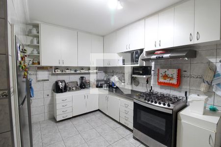 Cozinha de casa para alugar com 3 quartos, 205m² em Jardim Jussara, São Paulo